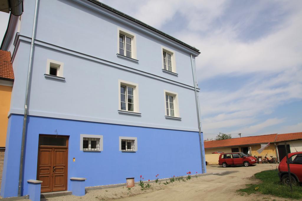Satlava Valtice Apartamento Exterior foto